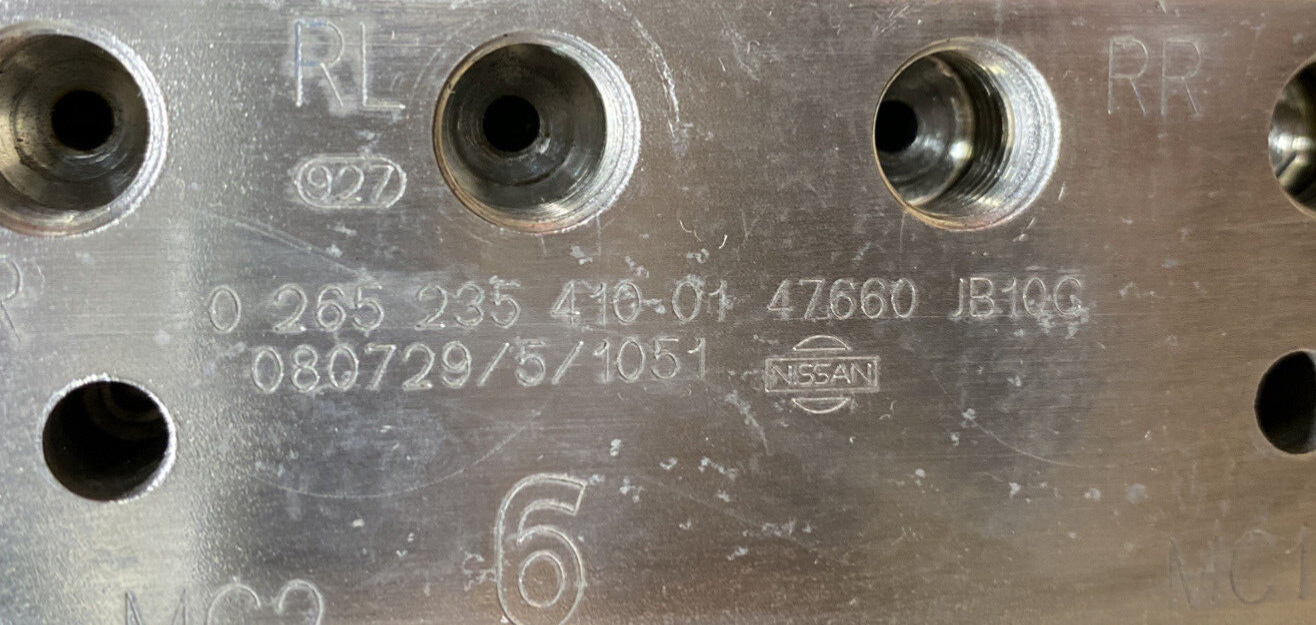 640890