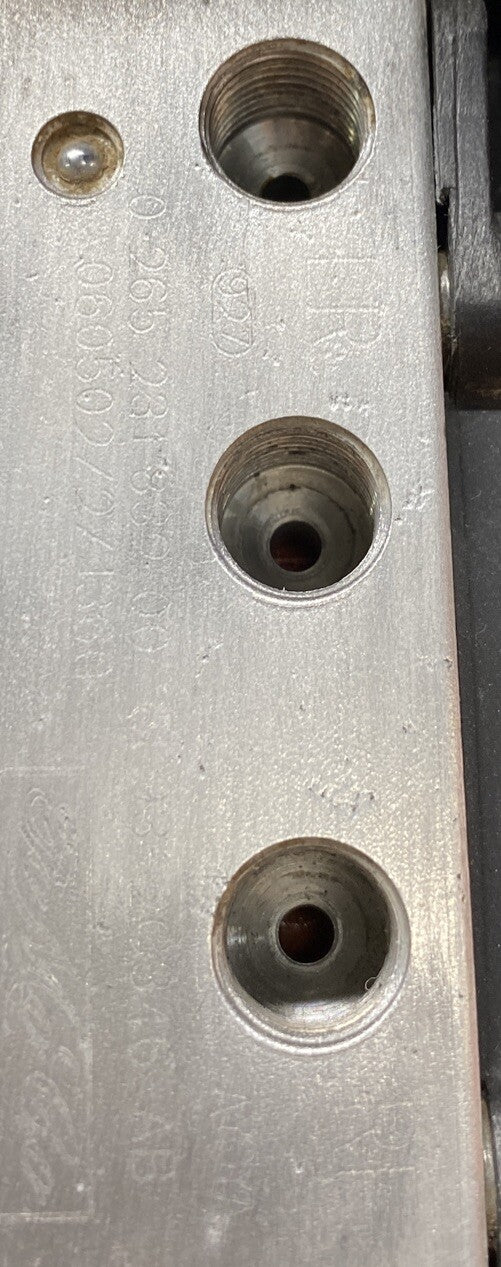 640806