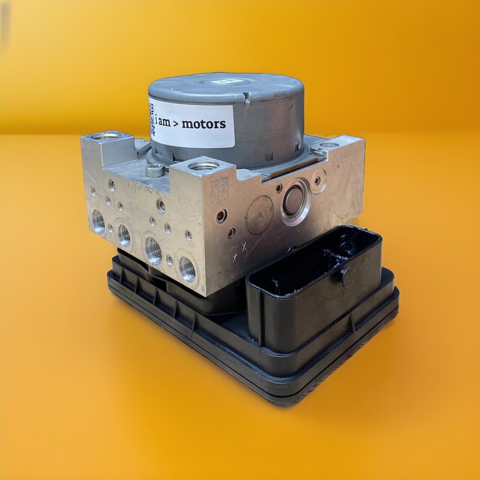 641100