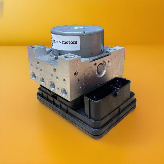 641100