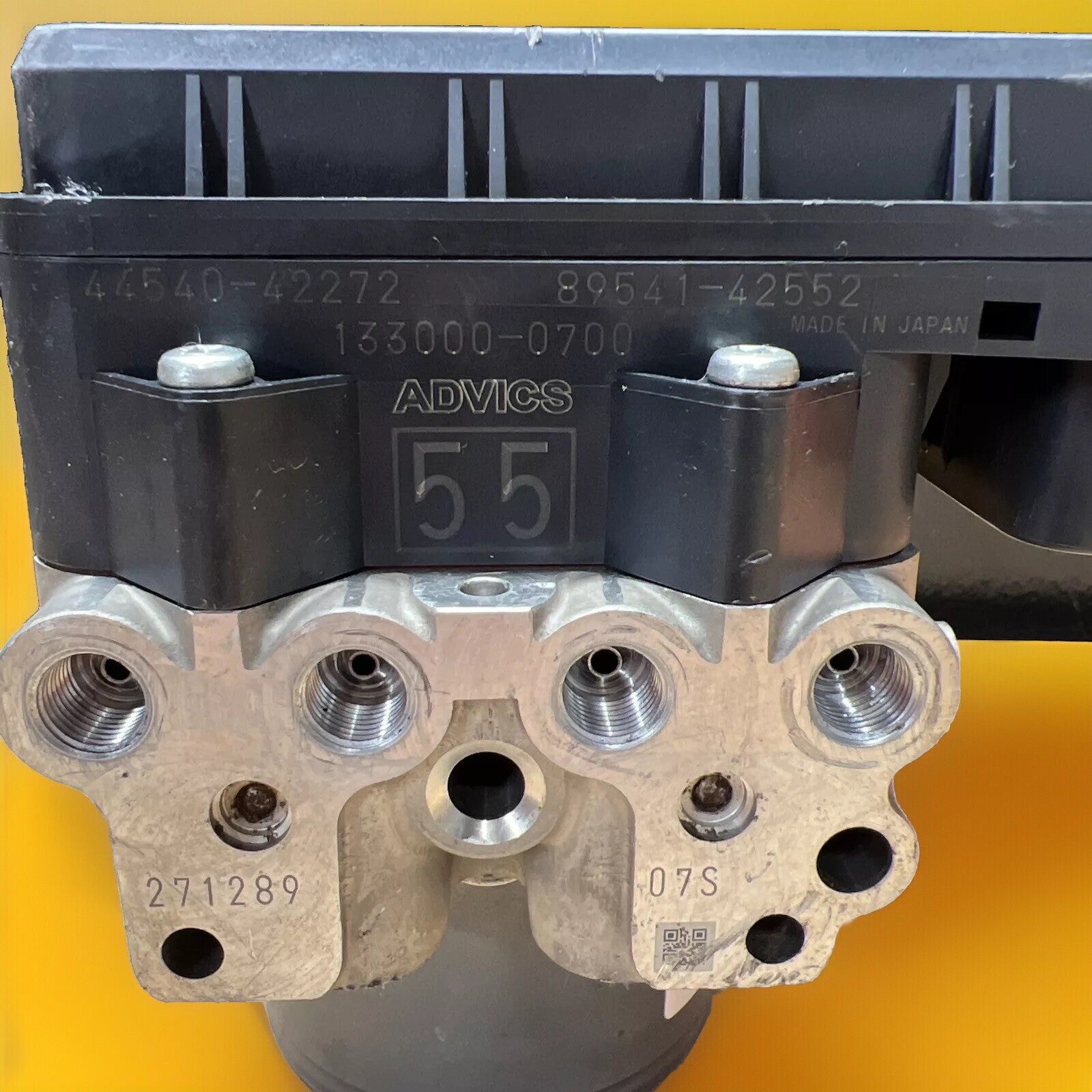 640854
