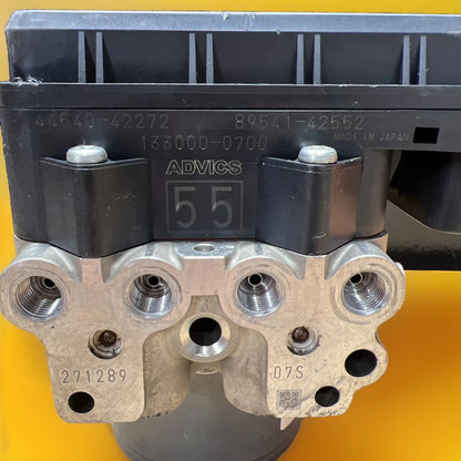 640854
