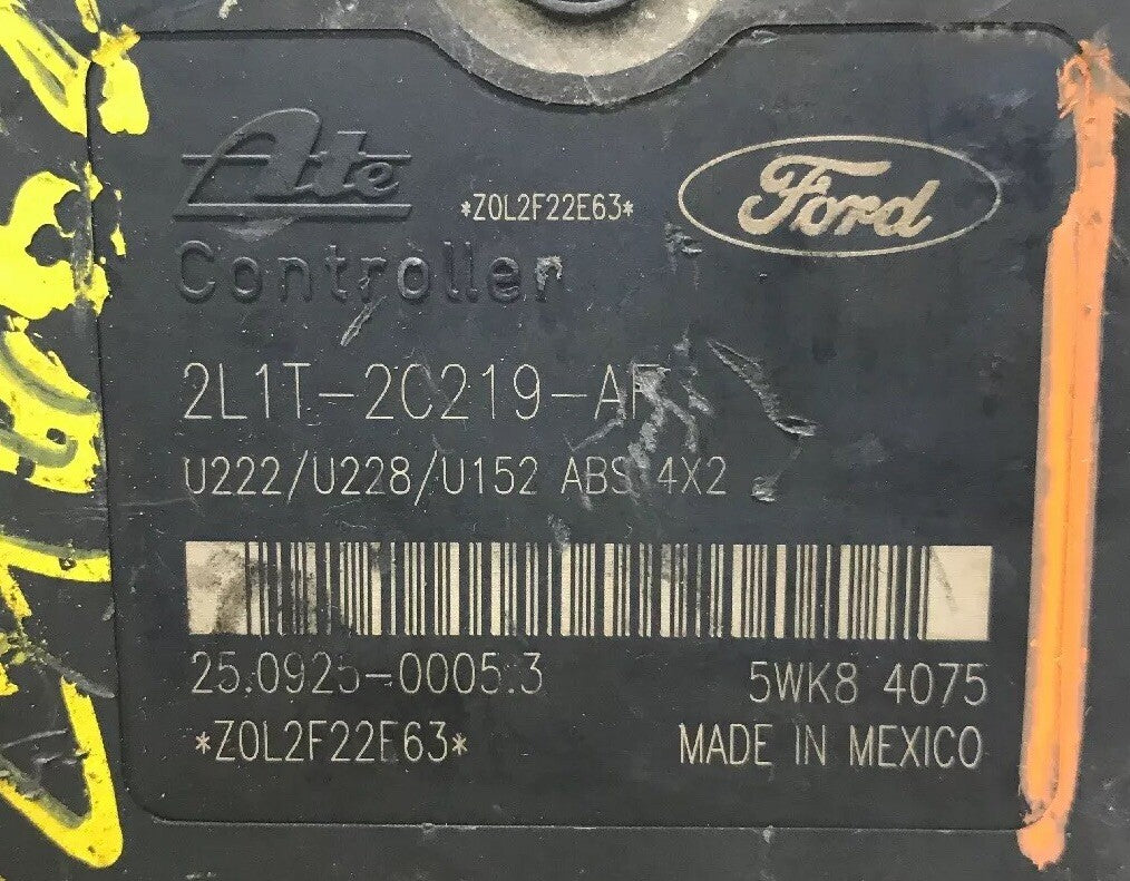 640233