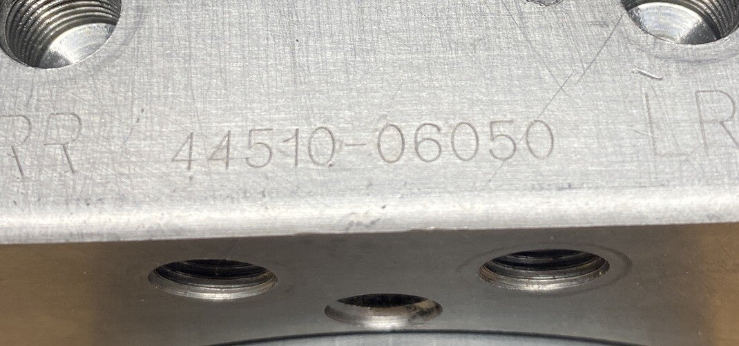 640553