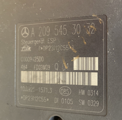 640745
